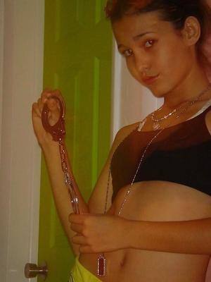 Chat with Natasha (27) in New Hampshire | Casual Dating Profile