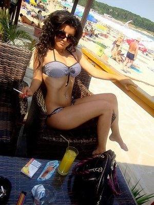 Dianna (21) in California | Casual Dating with Older Men