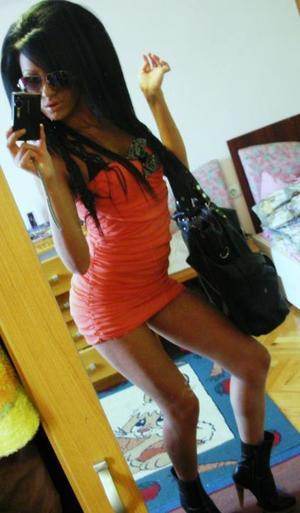 Mckenzie (18) in Washington, adult profile photo