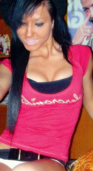 Abigail, 23 in Washington | Younger Adult Woman, Older Men