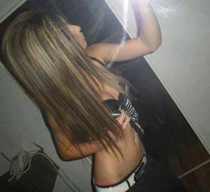 Karis (20) in Illinois | No-Strings Adult Dating