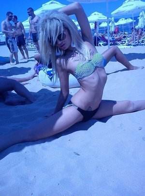 Adult dating profile photo of Chloe (19) in Oakland, CA