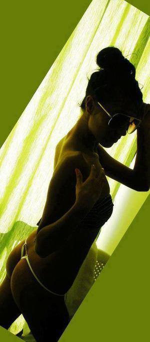 Nichole, 30, Utah | No Commitment Dating Profile