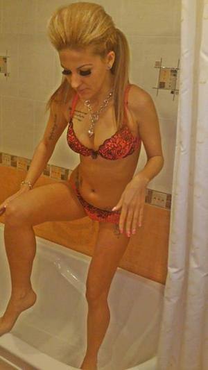 Yasmin, 18, California | No Commitment Dating Profile