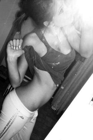 Jodie, 24, Texas | No Commitment Dating Profile