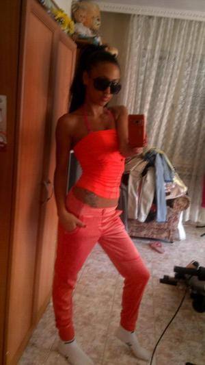 Meet Paula (19) from Alberta | NSA Casual Encounters