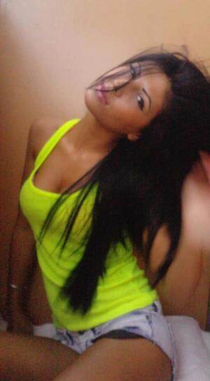 Photo of Adriana (28), adult profile in Palo Alto, CA