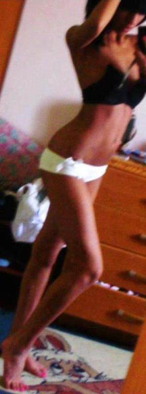 Photo of Adeline (20), adult profile in Tamalpais-homestead Valley, CA