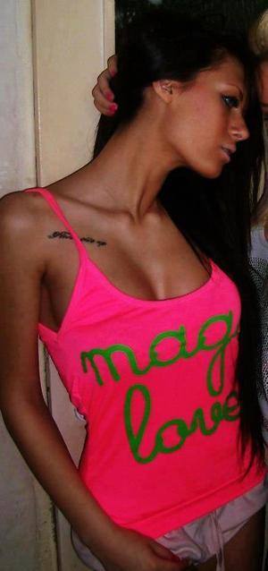 Connect with Kelly (26) | California NSA Hookups