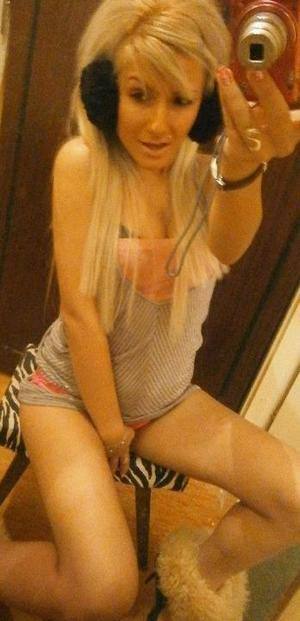 Deborah (23) in North Carolina | No-Strings Adult Dating