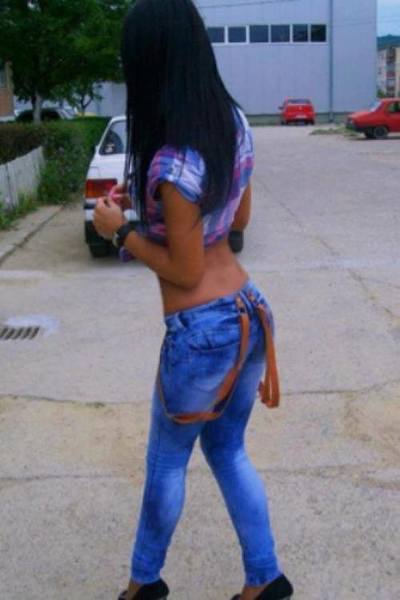 Norah (25) in Virginia | No-Strings Adult Dating
