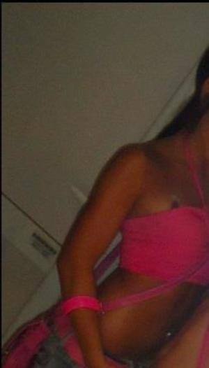 Kelsey (22) in Hawaii | No-Strings Adult Dating