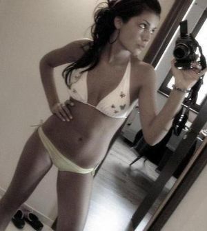 Remedios from Santa Venetia, California is looking for adult webcam chat