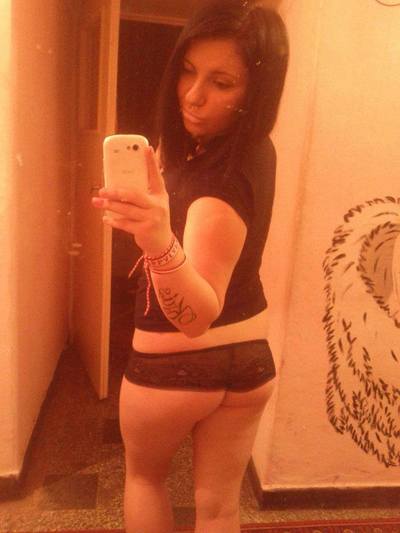 Looking for local cheaters? Take Latasha from Salina, Kansas home with you