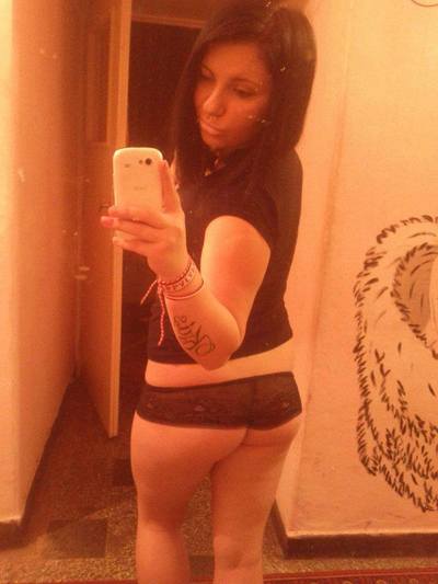 Looking for girls down to fuck? Latasha from Minneola, Kansas is your girl