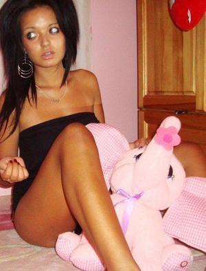 Ella from Vallecitos, New Mexico is looking for adult webcam chat