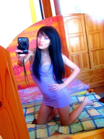 Dominica from Modesto, California is looking for adult webcam chat