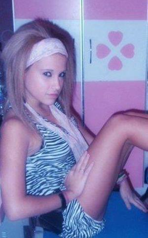 Melani from Walkersville, Maryland is interested in nsa sex with a nice, young man