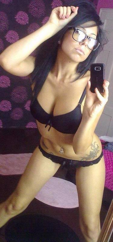 Nyla from Baroda, Michigan is looking for adult webcam chat