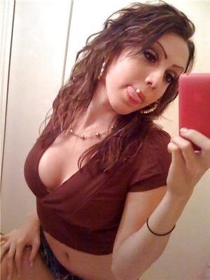 Ofelia from Huntsville, Missouri is looking for adult webcam chat