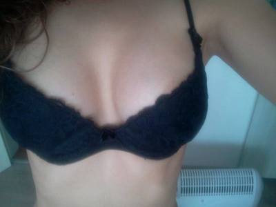 Helene from Elk, Washington is looking for adult webcam chat