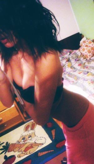 Jacklyn from Thayer, Kansas is looking for adult webcam chat