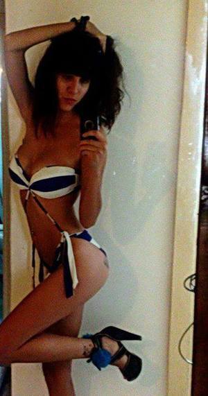 Vicenta from Port Edwards, Wisconsin is looking for adult webcam chat