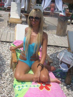 Elyse from Iowa is looking for adult webcam chat