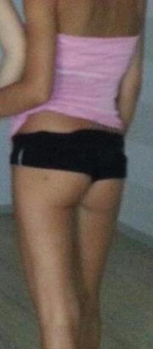 Nelida from Kapaau, Hawaii is looking for adult webcam chat