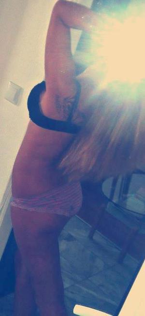 Cheryll from Dorset, Vermont is looking for adult webcam chat